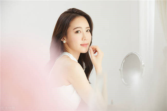 如何判断女生对你有好感?老铁这波教学绝对实用!