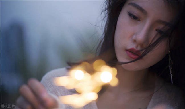 和女生聊天的开场白:老铁必学的3个骚操作