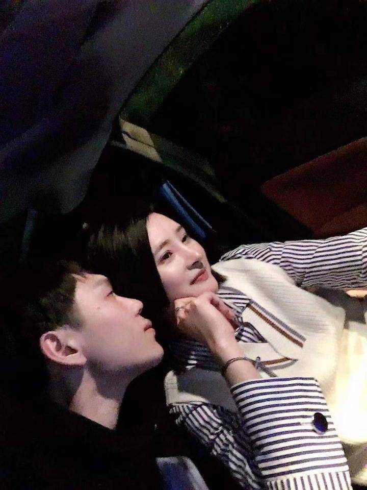 追女生聊天约会实战：夜店1v5的悲惨经历！