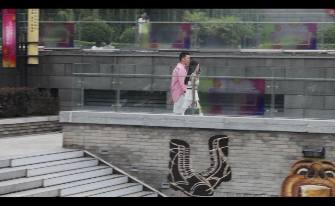 追女生约会实战聊天案例-深夜，混进女友的别墅中，才发现我们才认识不到一天。