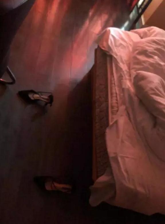 追女生聊天实战恋爱案例:闺蜜满分日记(上):眼看又搬来一箱酒,谁才是最终的猎物? 追女生聊天实战恋爱案例:闺蜜满分日记(上):眼看又搬来一箱酒,谁才是最终的猎物?