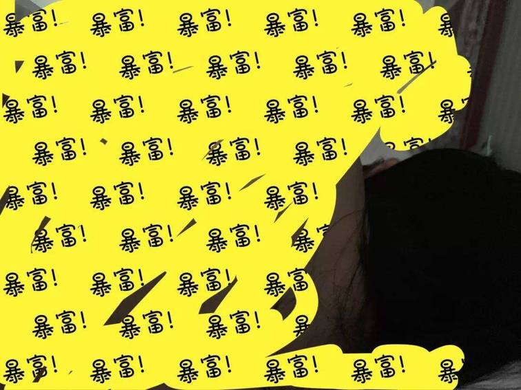 把妹聊天技巧案例-低姿态屌丝男“神逆转”夜店高冷装X女