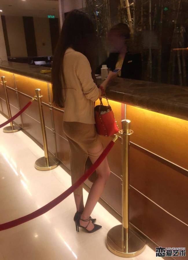 年度追女生约会神级实战案例！520当晚我从四个顶级高富帅身边带走了她…