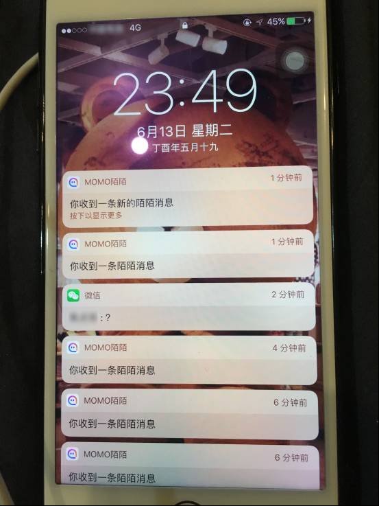 追女生约会案例：抢手正妹居然为我上演了情趣内衣秀