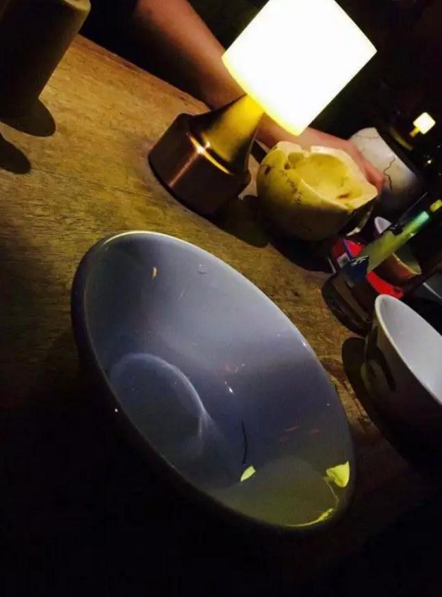 追女生聊天实战恋爱案例:闺蜜满分日记(上):眼看又搬来一箱酒,谁才是最终的猎物? 追女生聊天实战恋爱案例:闺蜜满分日记(上):眼看又搬来一箱酒,谁才是最终的猎物?