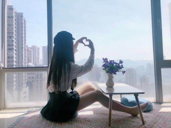 撩妹聊天技巧约会案例-半夜2点收到消息：“好久没感受过小哥哥的拥抱…”