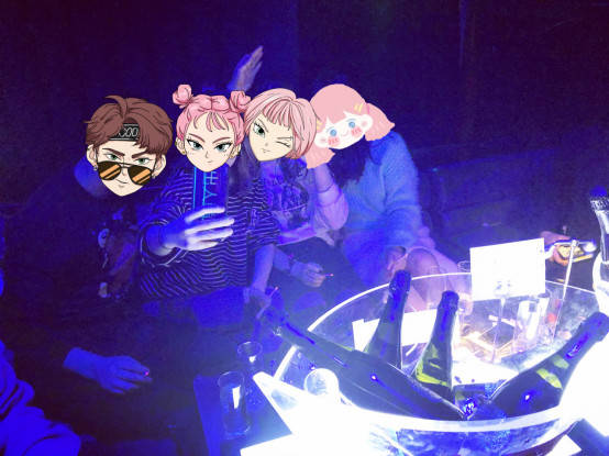 追女生聊天技巧案例-当了10年“舔狗”的他，刚来成都，就被女生强吻了