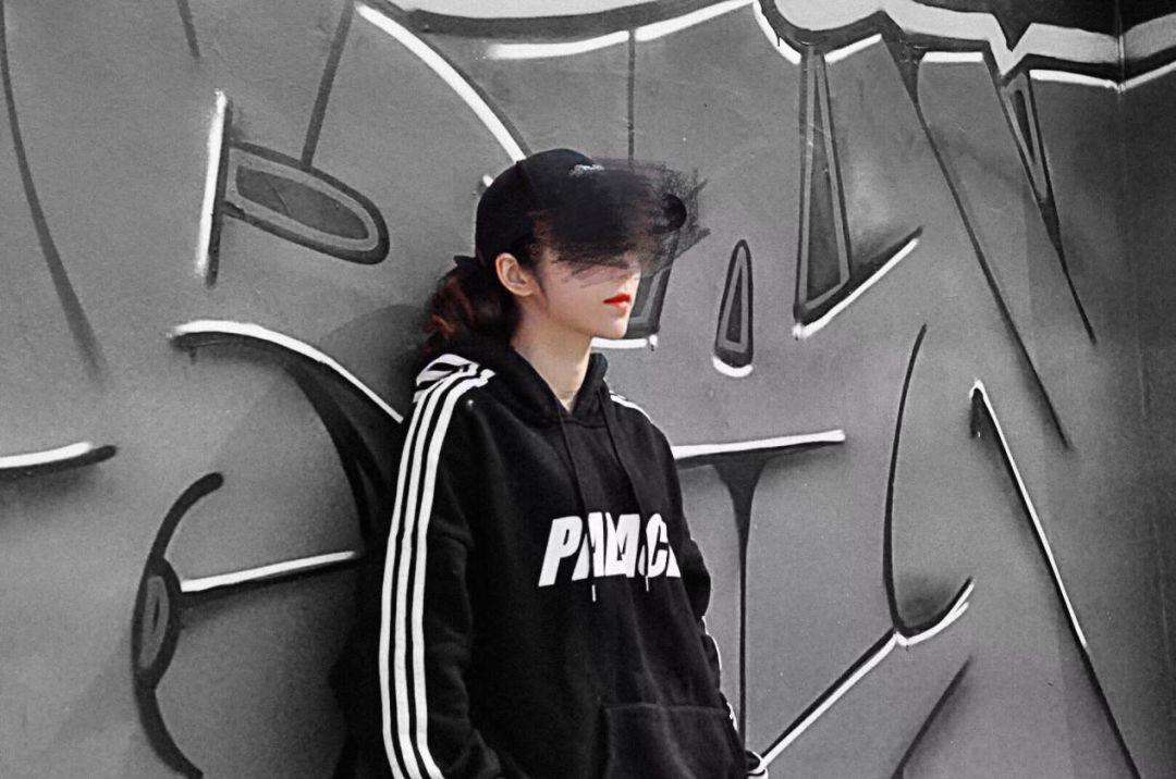 泡妞把妹聊天实战约会案例：这位自由搏击女选手半夜送我回家