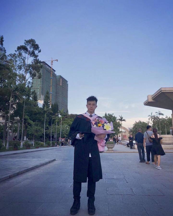 追女生实战约会技巧案例-闺蜜三人开着AMG C63想要灌醉我，结果被反杀-撩妹世界|免费书籍在线阅读