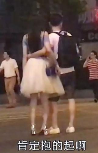 把妹泡妞聊天案例:一次约会带走长腿空姐