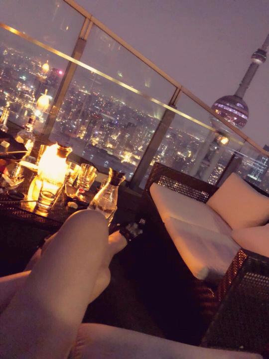 追女生约会聊天案例丨美翻了！迪丽热巴、古力娜扎，都不如我怀里的你（上）