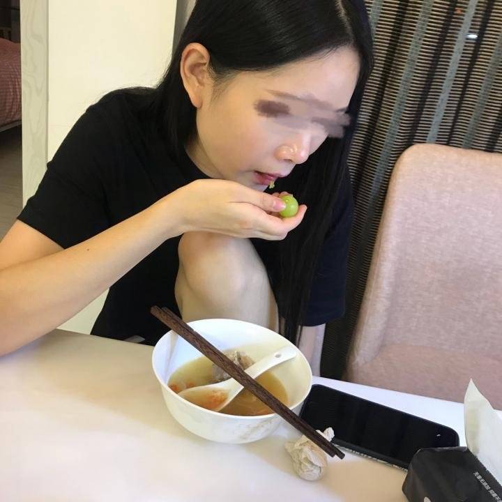 【追女生聊天约会实战速推】我花了16块打了四炮。