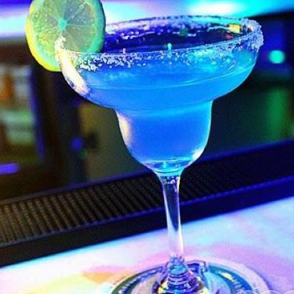 追女生约会聊天案例-喝完”情人的眼泪”,她转身睡了前任 追女生约会聊天案例-喝完”情人的眼泪”,她转身睡了前任