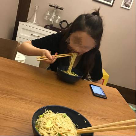 追女生聊天案例-爆乳长腿妹爱上屌丝天王