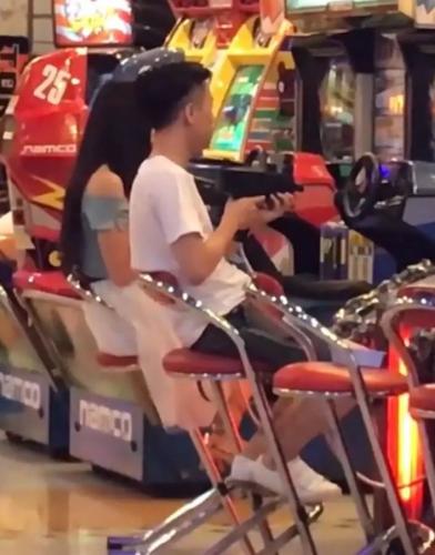 把妹泡妞聊天案例:一次约会带走长腿空姐