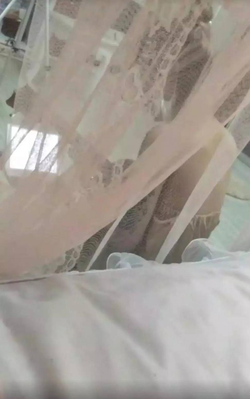 农民工把妹日记!搬砖之余,我用王者荣耀把到了(中加)混血女主播! 农民工把妹日记!搬砖之余,我用王者荣耀把到了(中加)混血女主播!