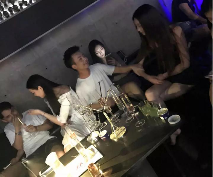 【追女生聊天约会夜场实战】夜场之王富饶顶级操作，一次带走白富美。-撩妹世界|免费书籍在线阅读